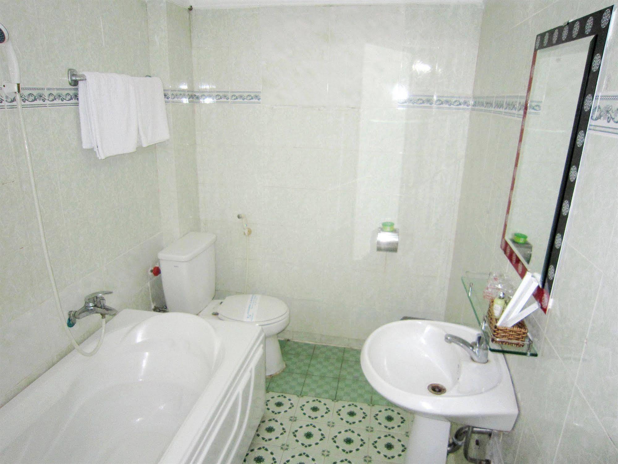 Thanh Hong Hotel Ho Chi Minh-stad Buitenkant foto